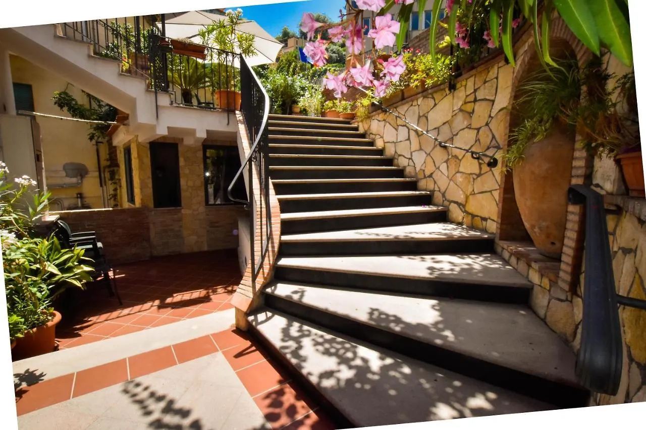 Hotel Condor Taormina 3*,  Italia