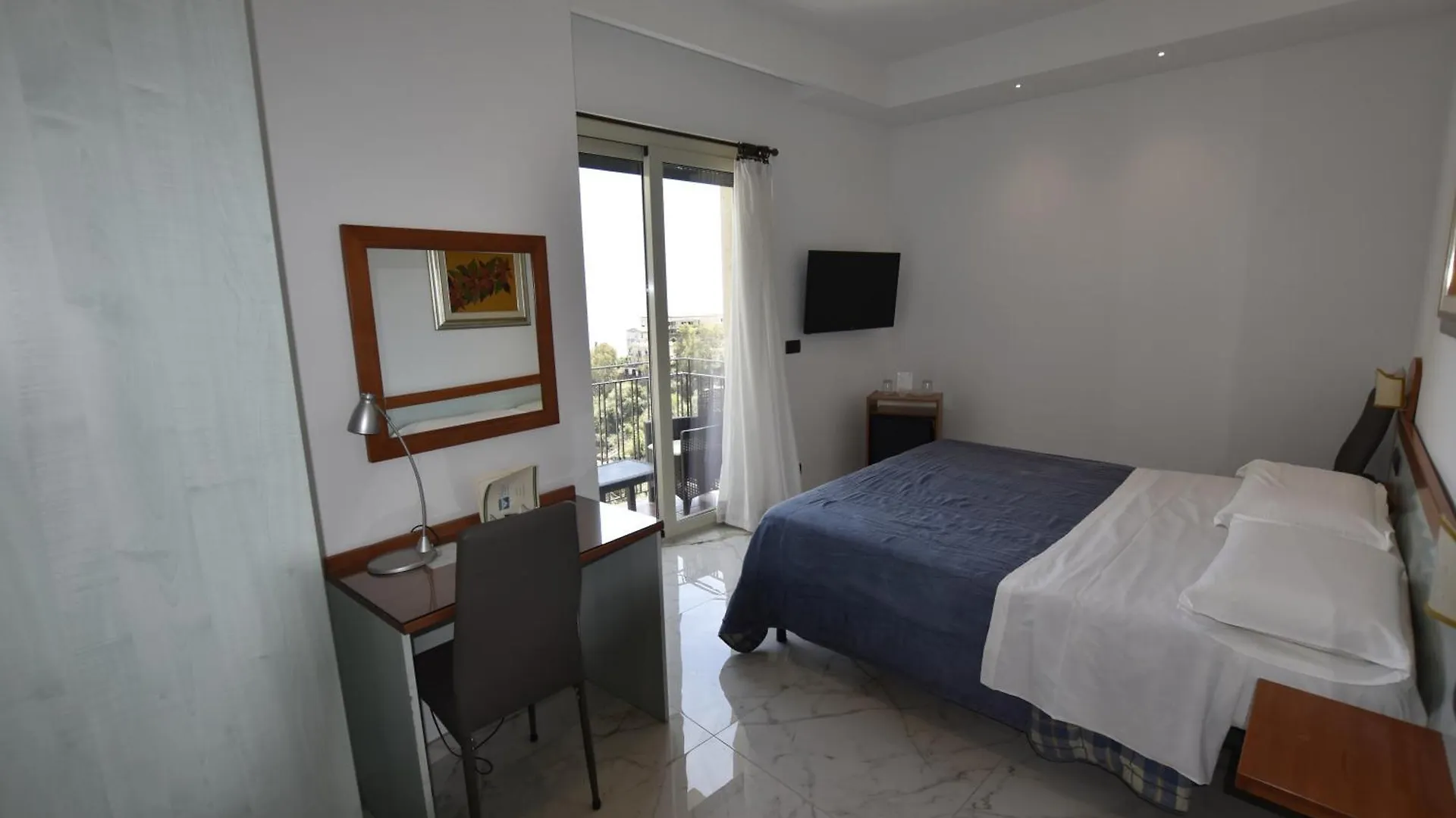 Hotel Condor Taormina 3*,  Italia