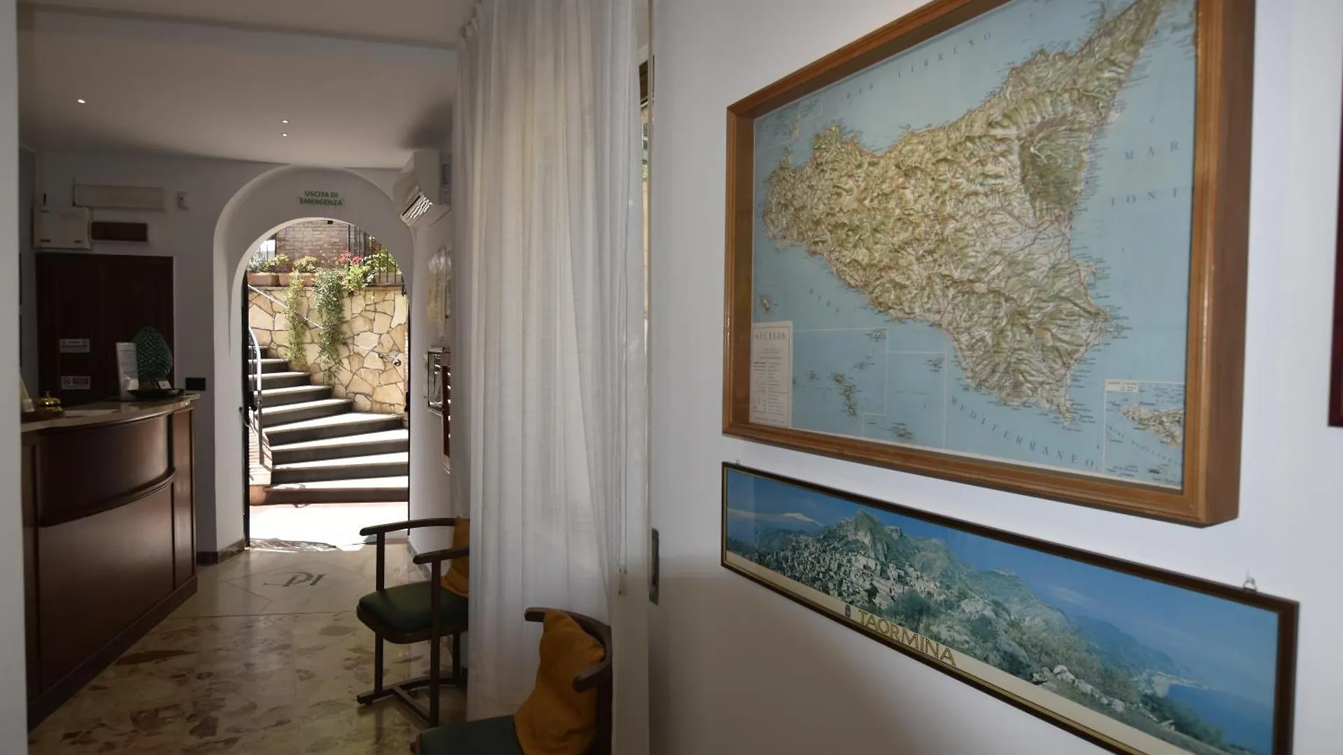 Hotel Condor Taormina 3*,  Italien