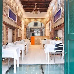 Al Mascaron Ridente Hotell Venedig